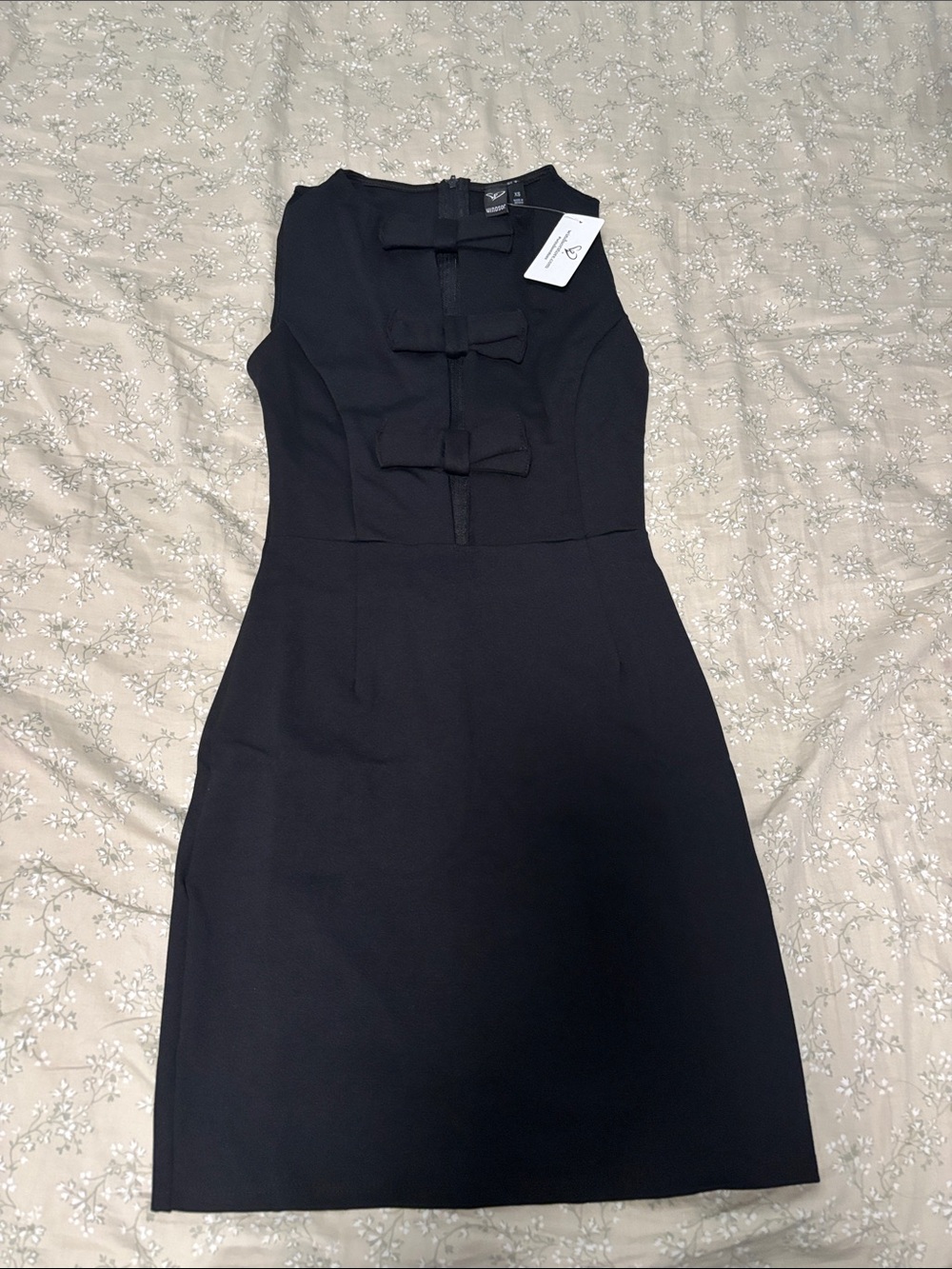 Classic Black Bow-Accent Sheath Dress